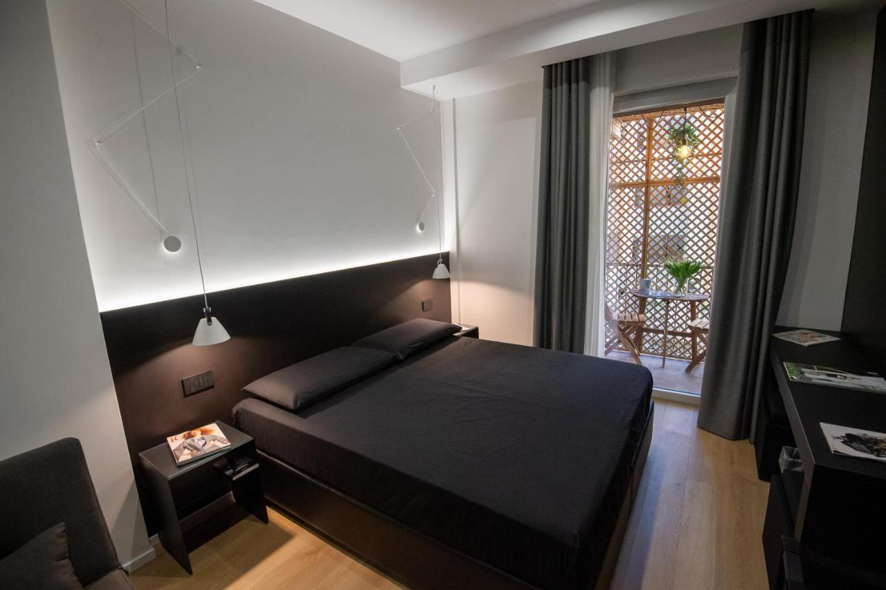 Contemporaneamente 147 - Modern & Comfort Rooms Bari Esterno foto