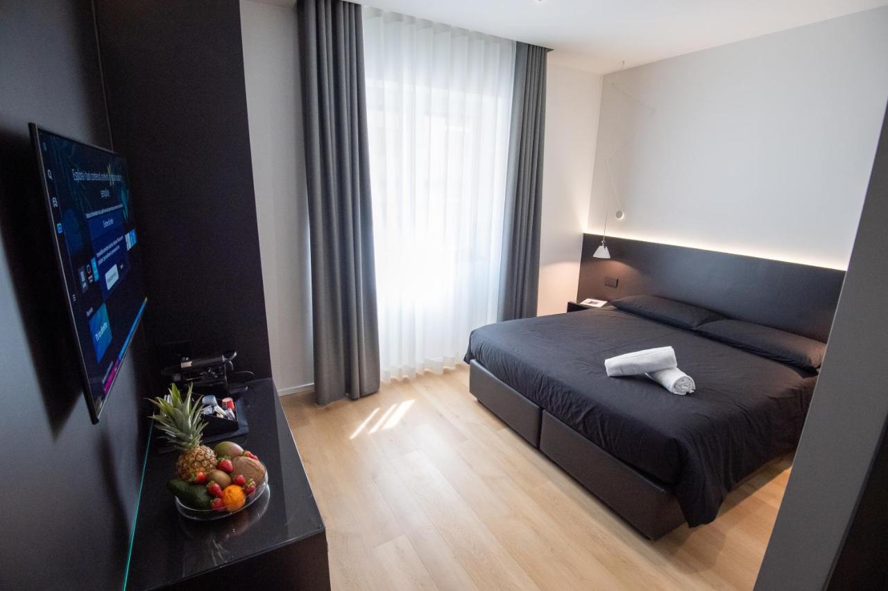 Contemporaneamente 147 - Modern & Comfort Rooms Bari Esterno foto