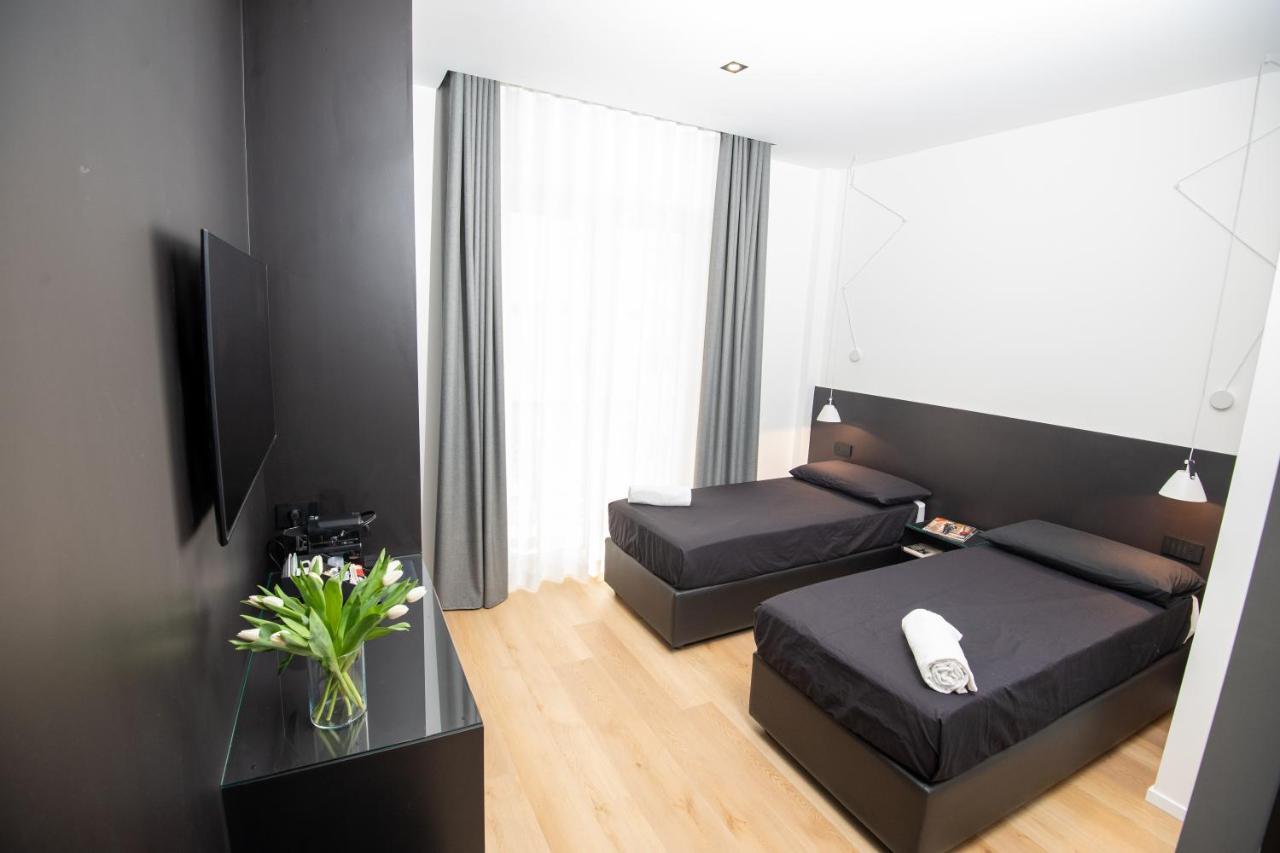 Contemporaneamente 147 - Modern & Comfort Rooms Bari Esterno foto