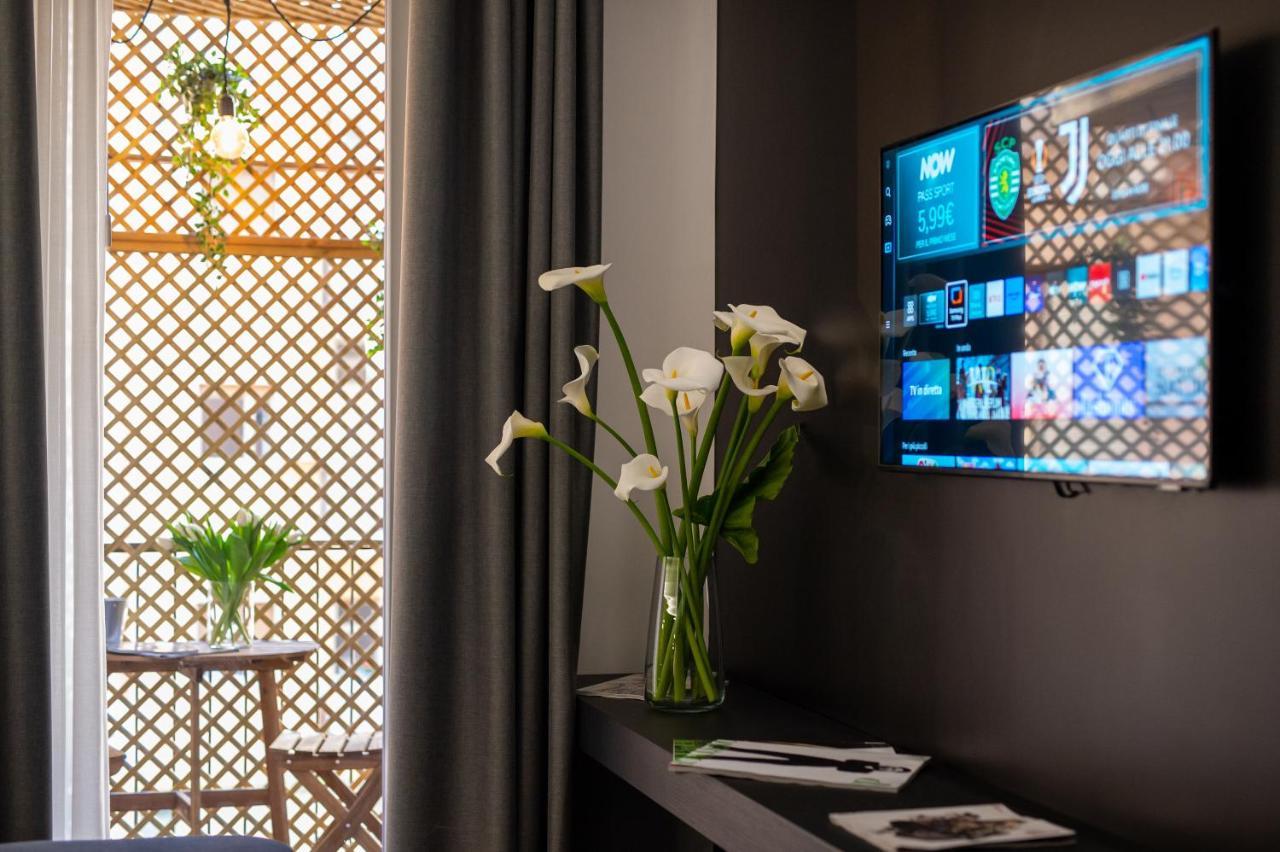 Contemporaneamente 147 - Modern & Comfort Rooms Bari Esterno foto