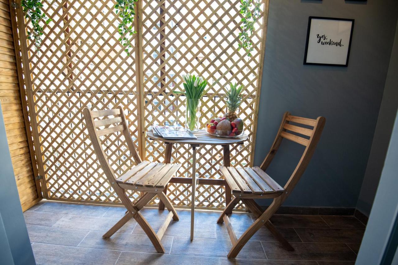 Contemporaneamente 147 - Modern & Comfort Rooms Bari Esterno foto