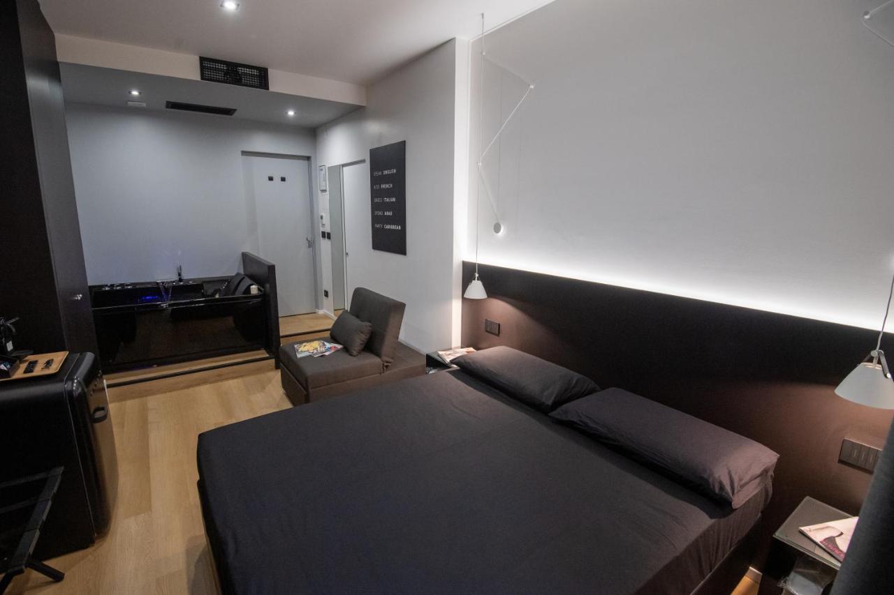 Contemporaneamente 147 - Modern & Comfort Rooms Bari Esterno foto